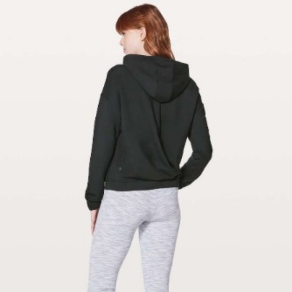 Lululemon Twisted & Tucked Pullover in Black Size 4 - Picture 7 of 7
